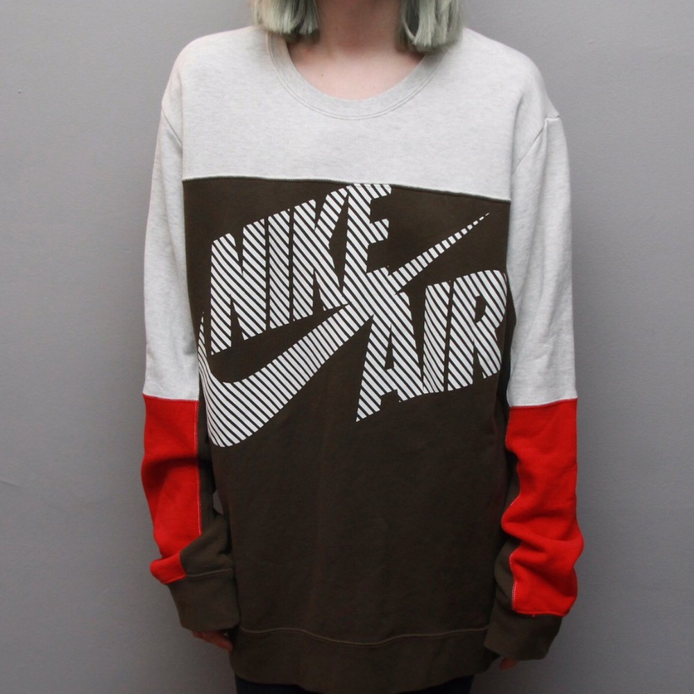 Nike Air crewneck sweater like new